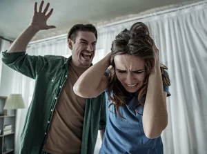 Abusive Relationship Signs to Watch For
